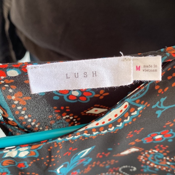 Black Paisley Ruffle Top - Picture 4 of 4